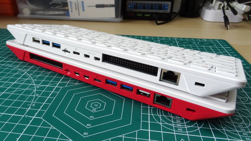 Компьютер внутри клавиатуры! Обзор дешёвой Raspberry Pi 500 с полноценной Pi 5 внутри — Дизайн. 3