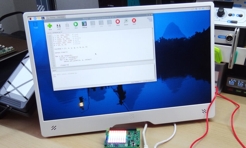 Обзор Raspberry Pi Monitor — этот монитор работает даже без адаптера. И не только с Raspberry Pi
