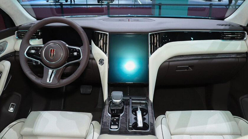 Премиальный бренд Hongqi готовит сразу три новых модели для российского рынка