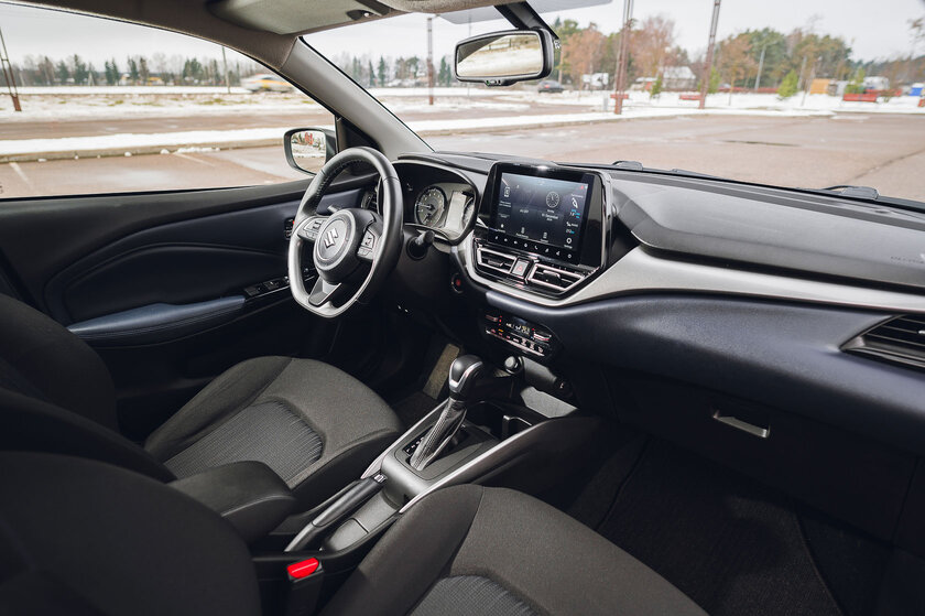 Простота и понятность. Обзор Suzuki Baleno