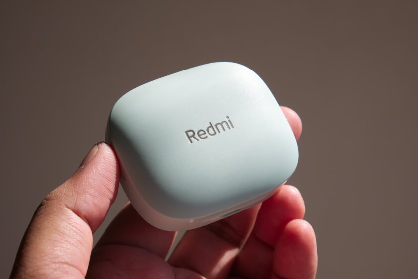 TWS-наушники Xiaomi по цене КАБЕЛЯ. Тестирую Redmi Buds 6 — не поверите, но хороши — Дизайн и комфорт. 1