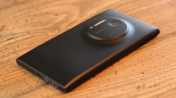 Обзор Nokia Lumia 1020