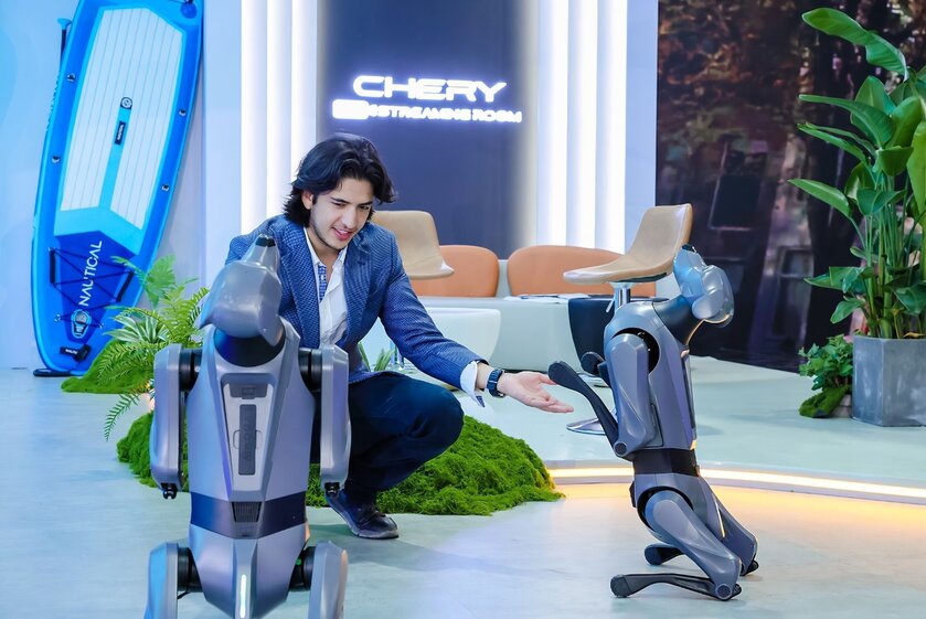 Chery объединилась с DeepSeek для разработки голосового управления роботами Aimoga