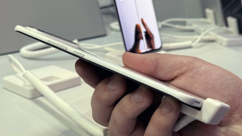 Tecno пытается удивить: представила ультратонкий Spark Slim, но стоило ли оно того?