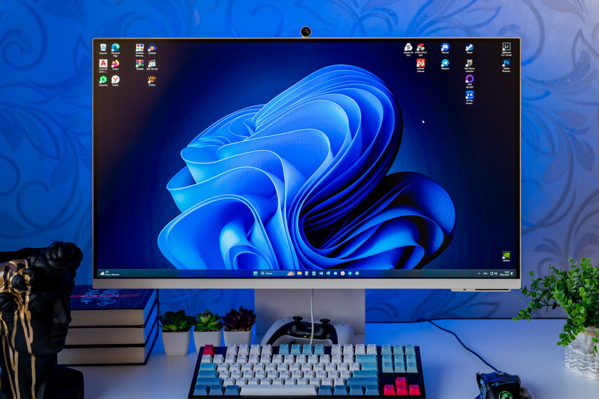 Монитор с пультом и магнитной камерой превращается в ТВ: обзор Samsung 32″ Smart M8 M80D UHD