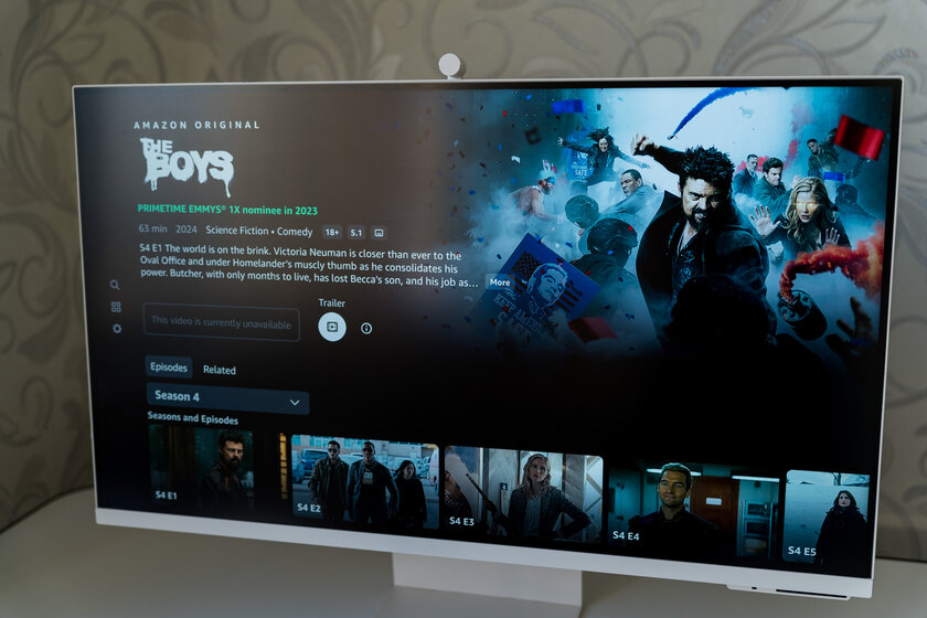 Монитор с пультом и магнитной камерой превращается в ТВ: обзор Samsung 32″ Smart M8 M80D UHD — Первое включение. 2