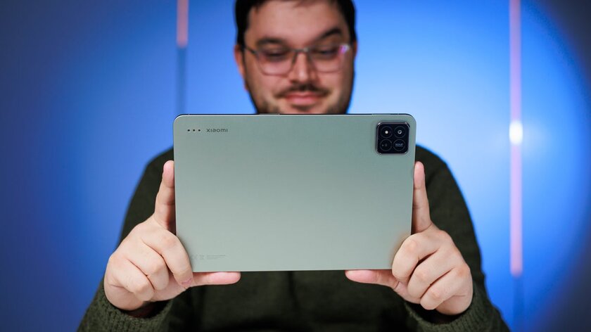 Это лучший планшет Xiaomi: обзор Pad 7 Pro — как iPad Pro, только намного дешевле — Дизайн и дисплей. 1