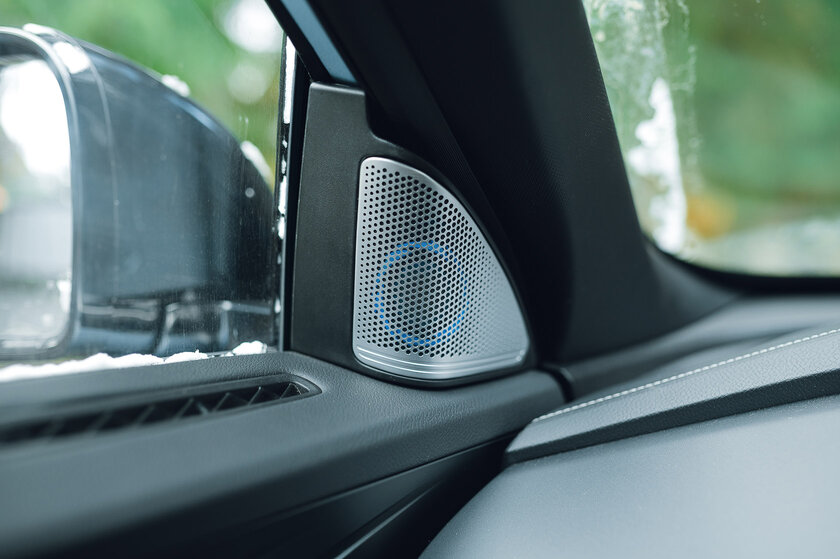 Луч солнца городского. Обзор паркетного кроссовера Geely Cityray 2024