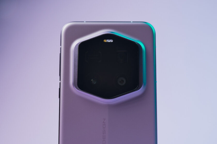 Смартфон, привлекающий внимание: обзор HONOR Magic 7 RSR Porsche Design