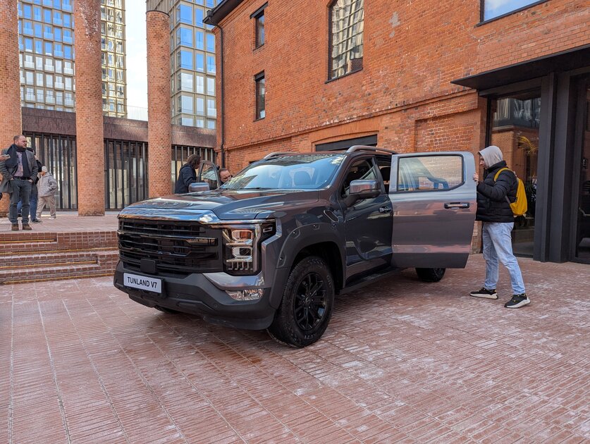 В России представили новые пикапы Foton Tunland V7 и Tunland V9: больше комфорта, богаче оснащение