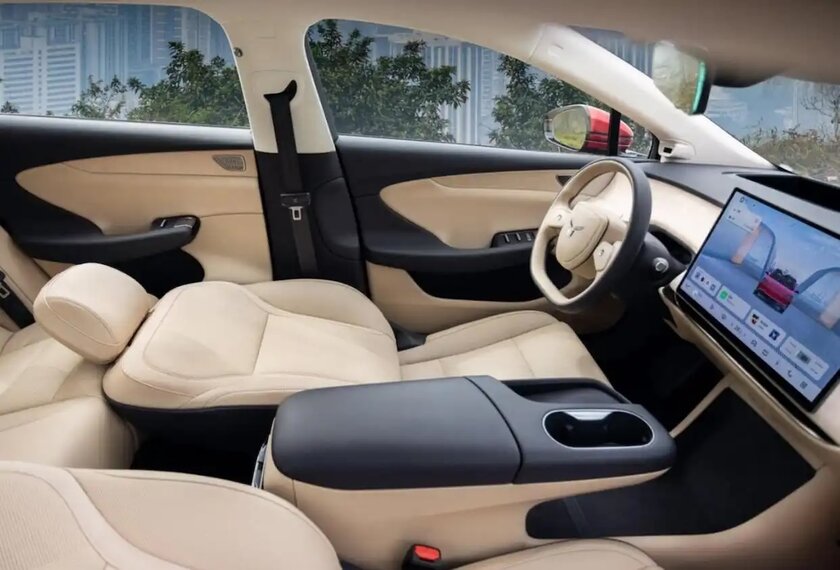 В Китае стартовали продажи HONGQI Tiangong 05 с нейросетью DeepSeek-R1 на борту