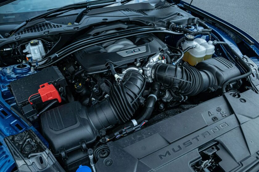 Так выглядит мечта гонщика-любителя: обзор Ford Mustang GT 2025 с V8 и дорогим салоном — Силовая установка. 1