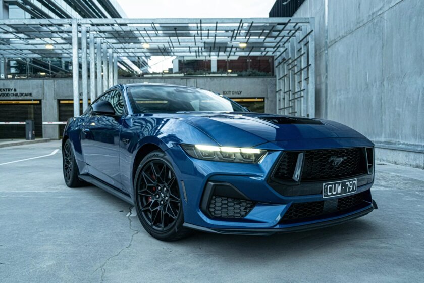 Так выглядит мечта гонщика-любителя: обзор Ford Mustang GT 2025 с V8 и дорогим салоном — Как едет новый Mustang?. 5