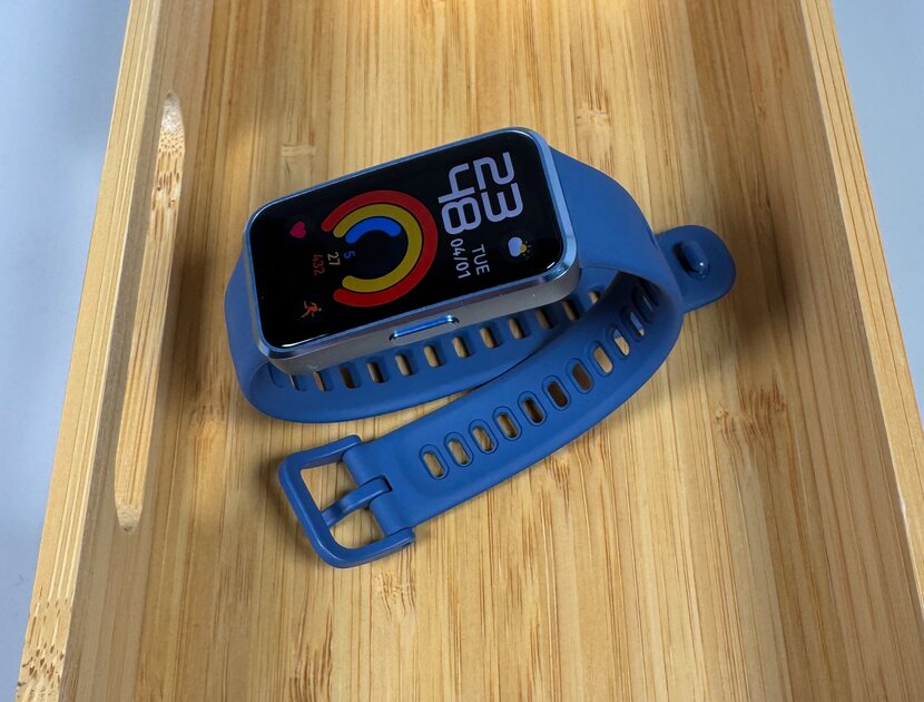 Обзор HUAWEI Band 10: хороший умный браслет стал ещё лучше — Внешний вид и эргономика. 1