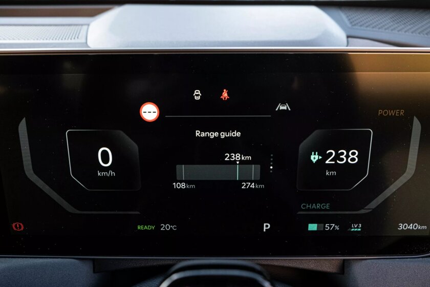 Доступный кроссовер для семейных фанатов электрокаров: обзор Kia EV5 2025