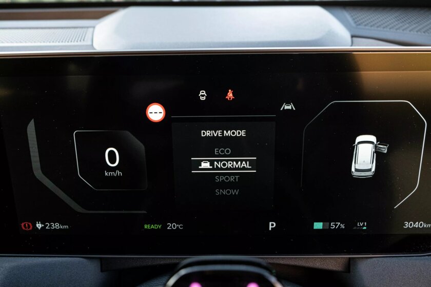 Доступный кроссовер для семейных фанатов электрокаров: обзор Kia EV5 2025