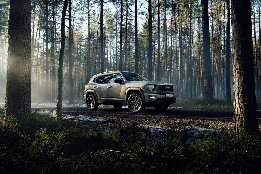 В России стартовали продажи кроссовера Haval H7: умеет автоматически парковаться