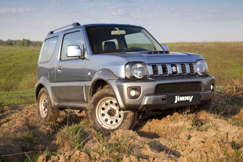 55 лет по бездорожью! Легендарный Suzuki Jimny отмечает юбилей и на пенсию не собирается