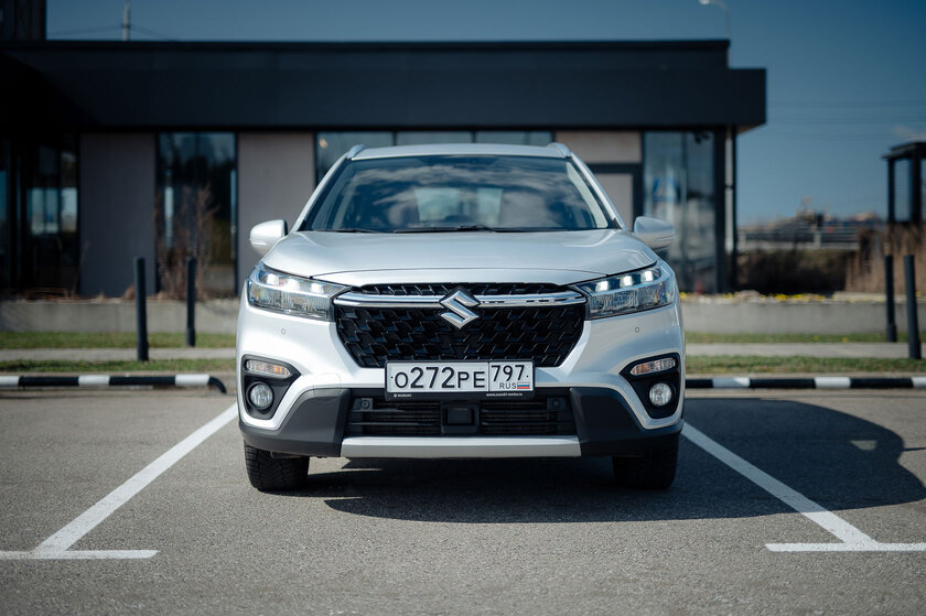Электро-турбинный гибрид — это как? Обзор Suzuki S-Cross — Отзыв. 1
