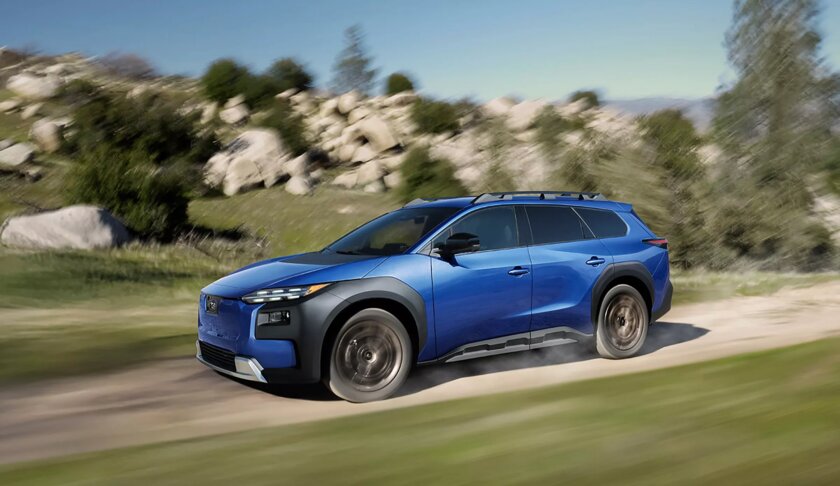 Subaru обновила облик Solterra и представила электрический кроссовер Trailseeker
