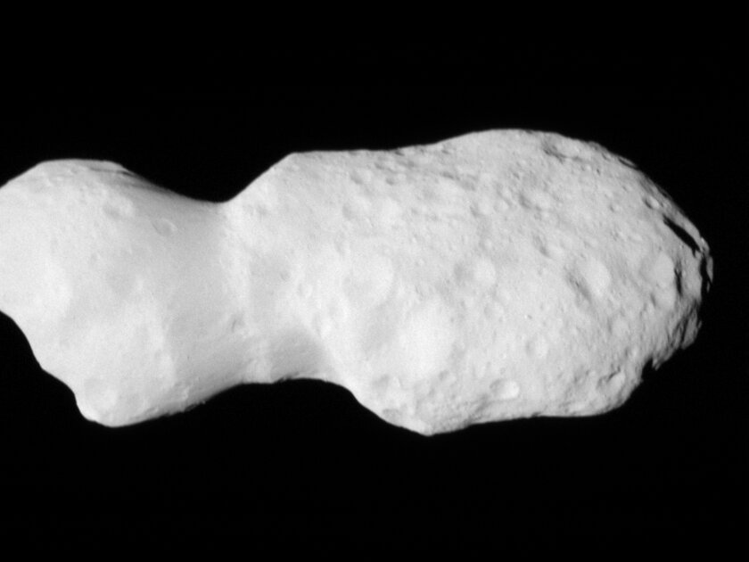 NASA впервые запечатлела Дональдджохансон: астероид в форме арахиса