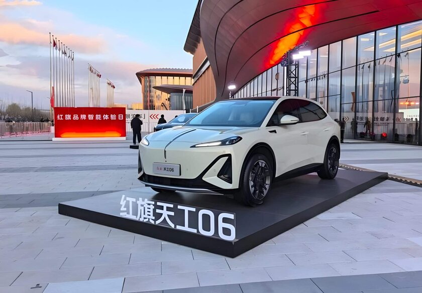 Hongqi представила в Шанхае сразу 8 новинок: включая летающий автомобиль