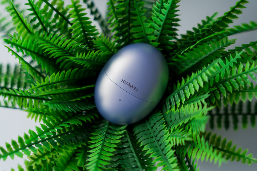 Тестирую наушники, похожие на капли воды: обзор HUAWEI FreeBuds 6 — Управление и софт. 1