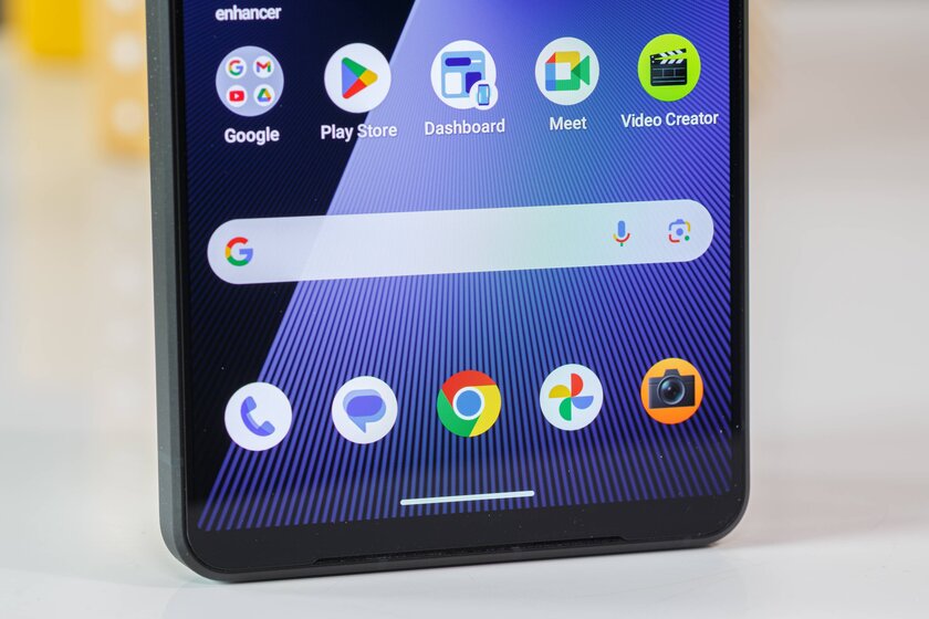 Это точно новый флагман? Обзор Sony Xperia 1 VII — искать улучшения придётся с лупой — Дизайн корпуса. 7