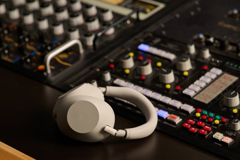 Представлены Sony WH-1000XM6 — наушники с лучшим шумоподавлением в отрасли