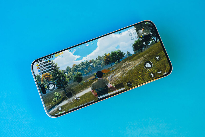 ИИ-кнопка камеры, 108 Мп и износоустойчивая батарея: 6 причин, почему HONOR 400 Lite заслуживает внимания