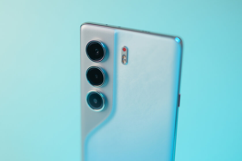 Недорогой смартфон с ИИ, модным корпусом и 144 Гц: обзор TECNO CAMON 40 Pro 5G