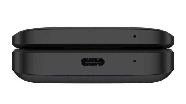 Если хочется вернуться в прошлое: TCL выпустила раскладушку Flip 4