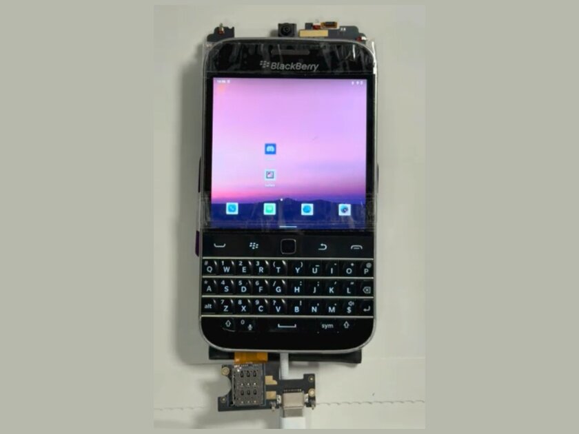 Олды будут рады: смартфон BlackBerry Classic возвращается на рынок