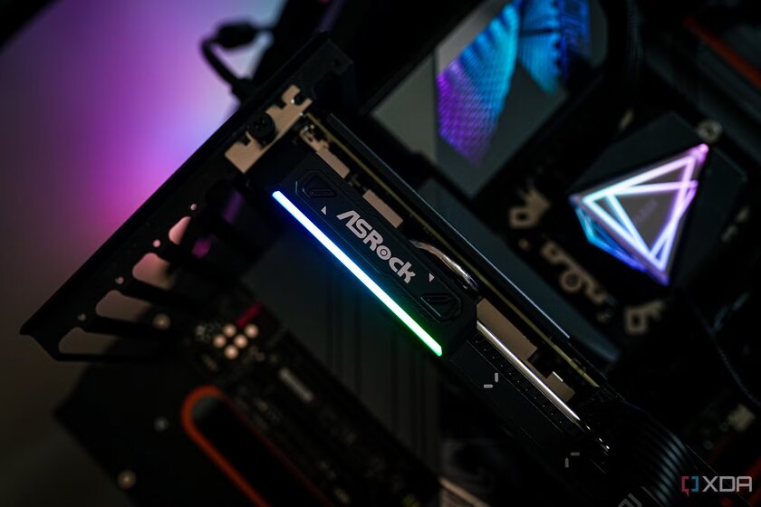 Впервые за 10 лет! Мейнстримная видеокарта от AMD выгоднее, чем от NVIDIA — обзор Radeon RX 9060 XT — Эталонного дизайна нет, но вариантов много. 1