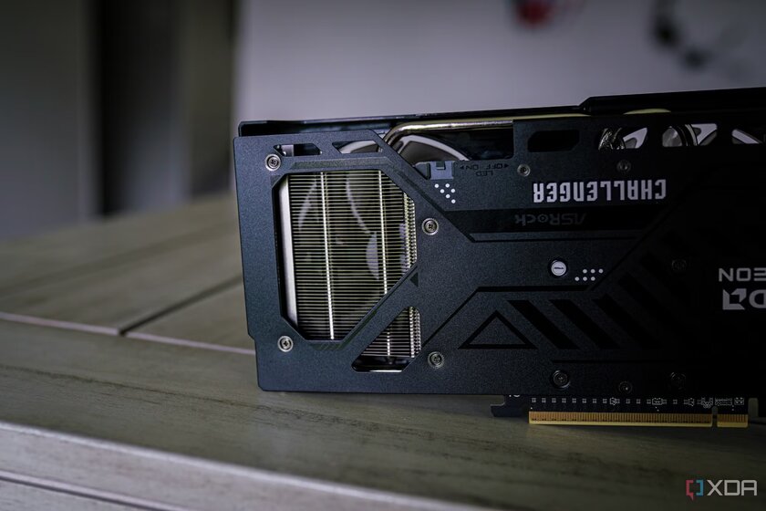 Впервые за 10 лет! Мейнстримная видеокарта от AMD выгоднее, чем от NVIDIA — обзор Radeon RX 9060 XT — Эталонного дизайна нет, но вариантов много. 4