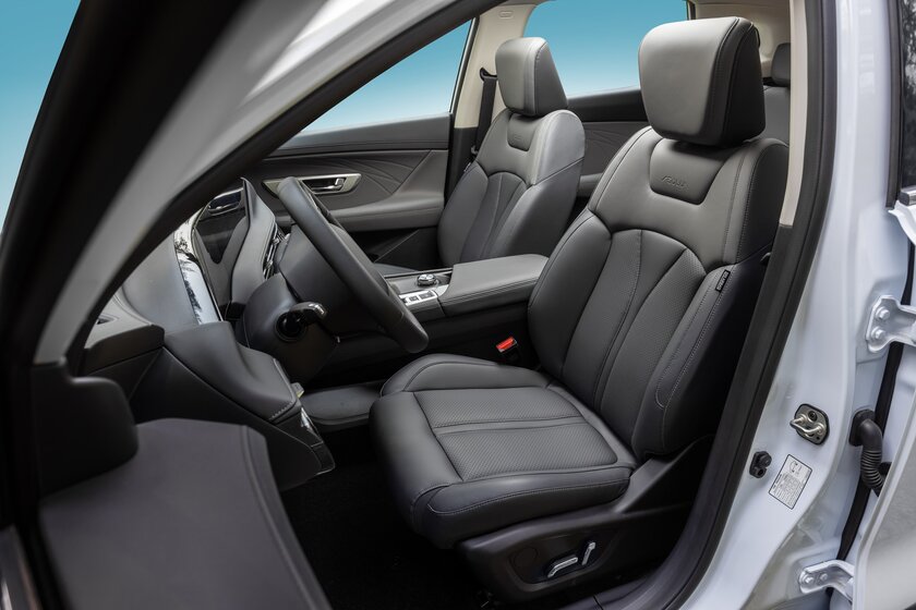 Турбомощь и ассистенты в базовой версии — готовый к морозам Dongfeng Huge появился в России