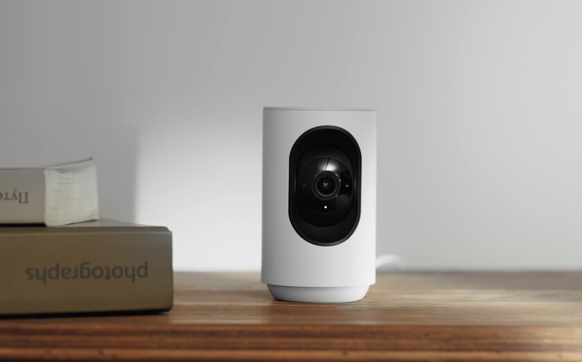 Яндекс выпустил IP-камеру с поддержкой Алисы — наблюдает, записывает и отворачивается по команде