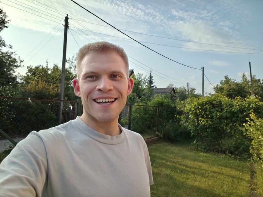 Я не поверил глазам, это невозможный смартфон. Обзор iQOO Z10 на 7300 мА⋅ч — тонкий (!) и мощный