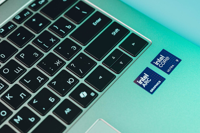 Таким должен быть Windows-ноутбук: обзор HONOR MagicBook Pro 14 с Intel Core Ultra 9 и ёмкой батареей — Дизайн корпуса. 5