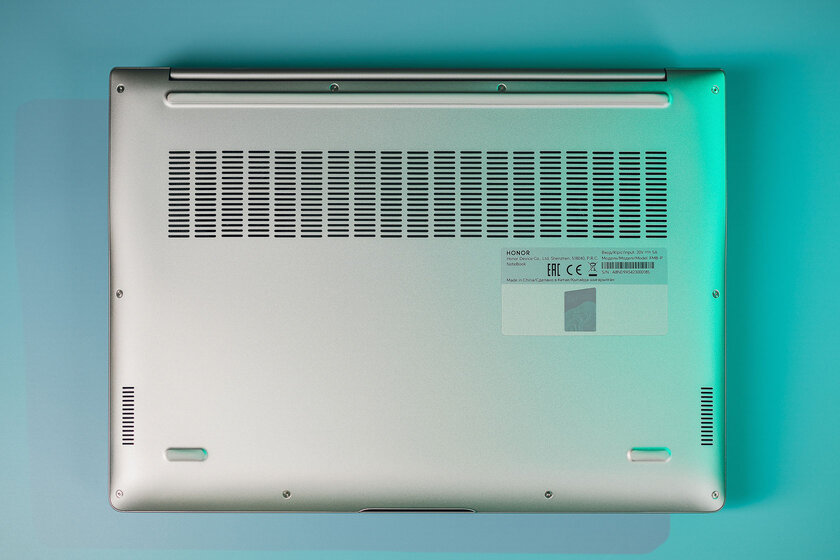 Таким должен быть Windows-ноутбук: обзор HONOR MagicBook Pro 14 с Intel Core Ultra 9 и ёмкой батареей — Производительность и тесты. 13