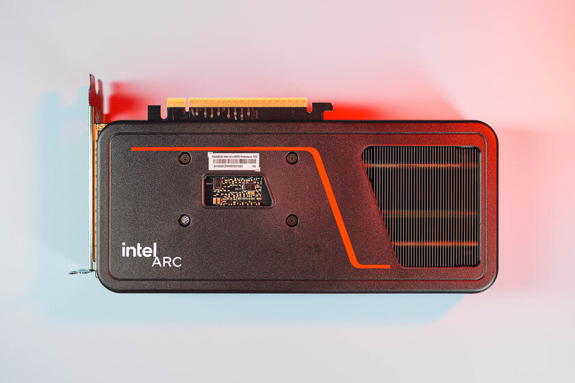 Доступная видеокарта с 10 ГБ и мощным охлаждением: обзор MAXSUN Intel Arc B570 Milestone 10G
