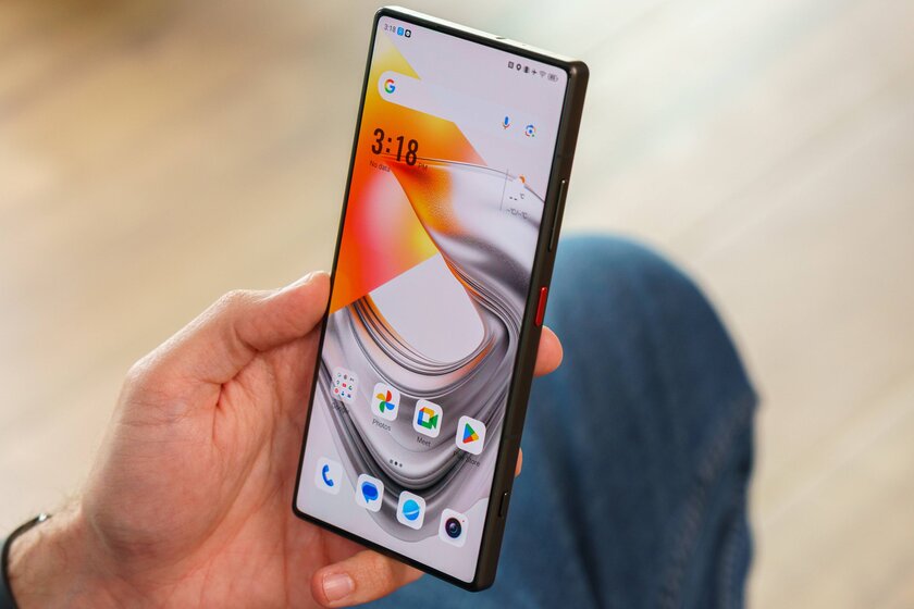 Такой камеры больше ни у кого нет. Обзор nubia Z70S Ultra — во многом уникальный смартфон — Дизайн. 7
