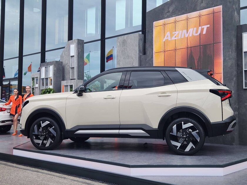 АвтоВАЗ может! Представлен полностью российский кроссовер Lada Azimut