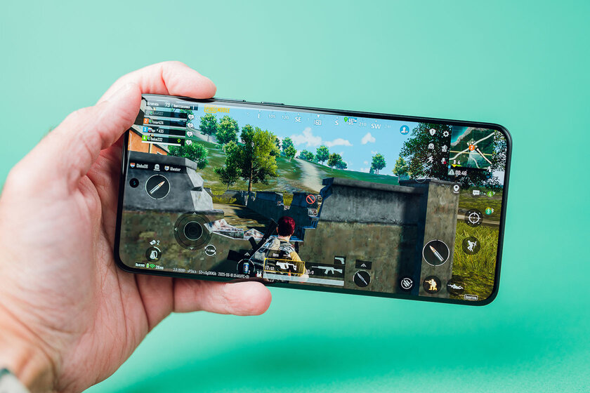 Зачем зеркалка, если в карман помещается этот монстр? Обзор камерофона vivo X200 Ultra