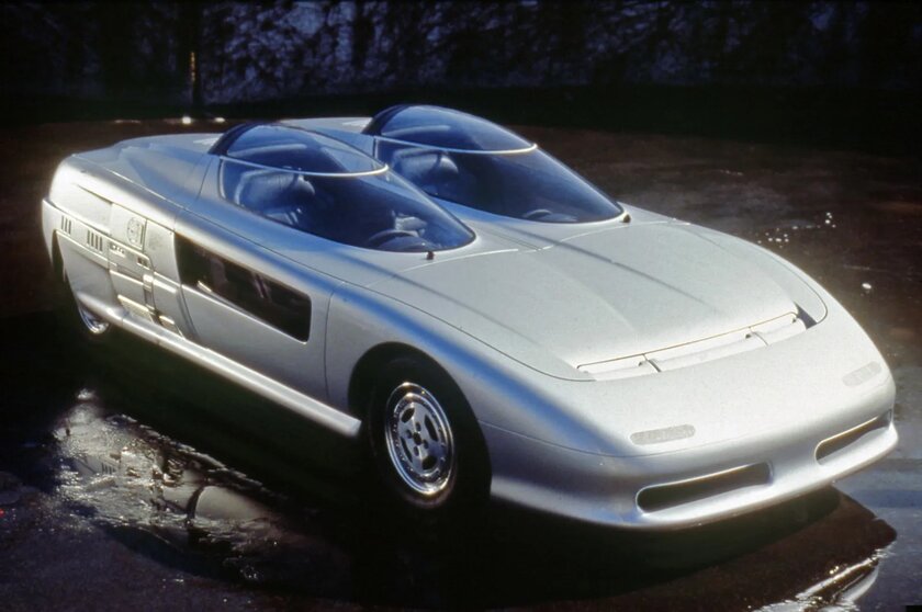 Как вам дизайн салона Italdesign Aztec — концеп-кара 1988 года?