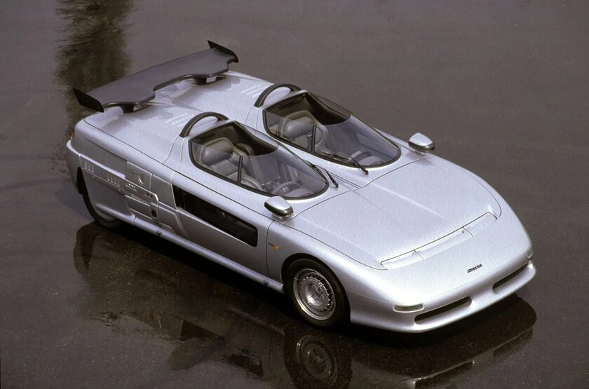 Как вам дизайн салона Italdesign Aztec — концеп-кара 1988 года?