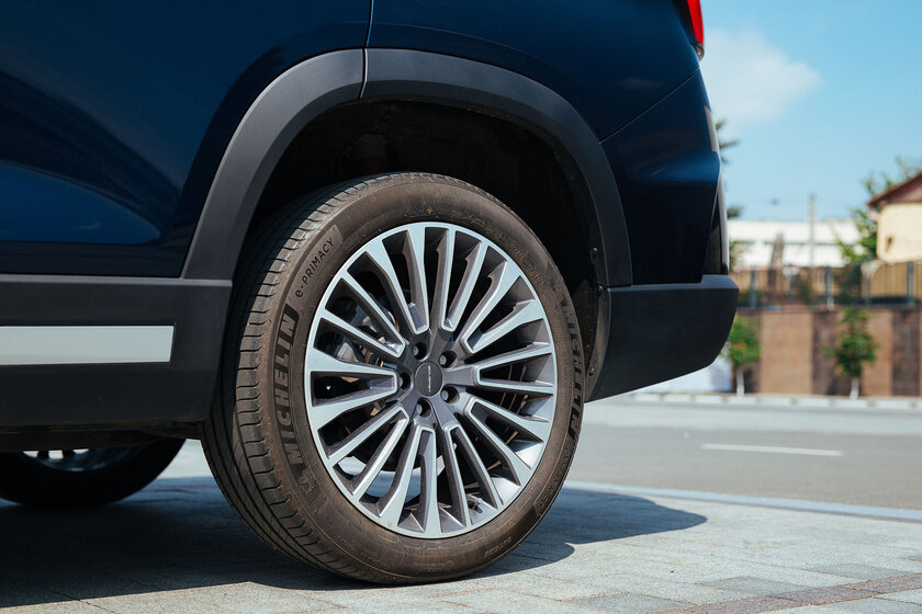От партнера Mitsubishi до «дочки» Chery: честный обзор Soueast S09 — большого семейного кроссовера — Знакомство. 6