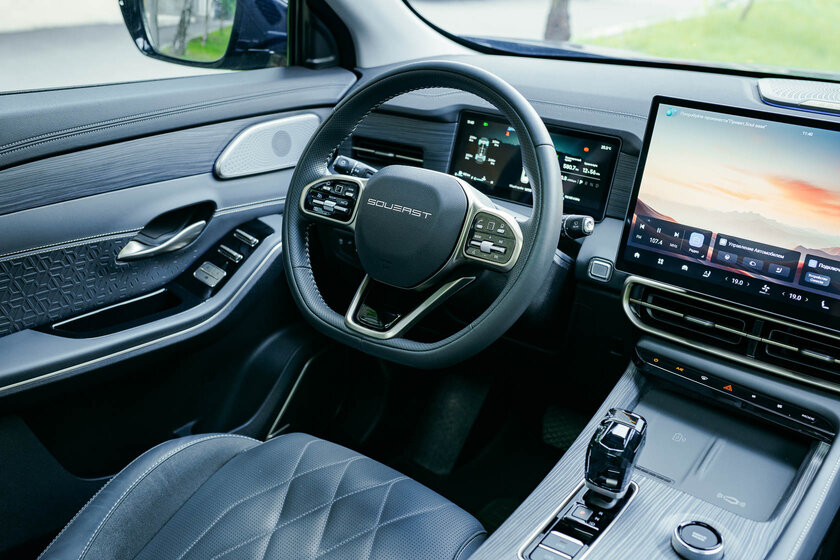 От партнера Mitsubishi до «дочки» Chery: честный обзор Soueast S09 — большого семейного кроссовера — Знакомство. 9