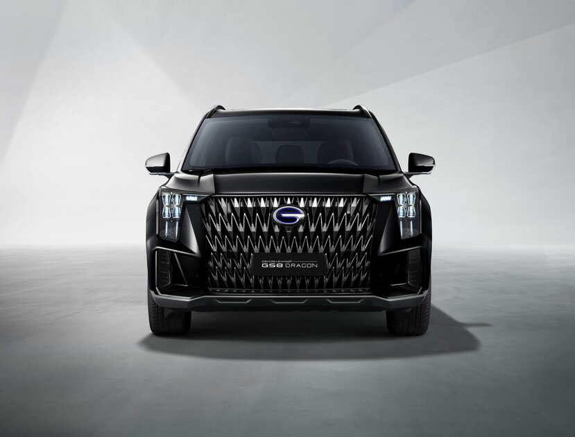 «Дракон» прибыл в Россию — стартовали продажи гибридного GAC GS8 Dragon с расходом 7,8 л