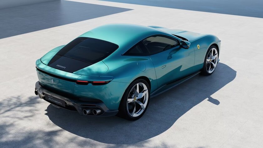 3,3 секунды до сотни, V8 и три дисплея в салоне: Ferrari представила суперкар Amalfi